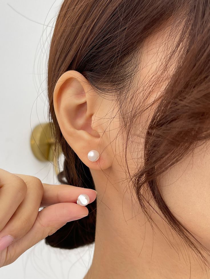 CLASSIC PEARL STUD