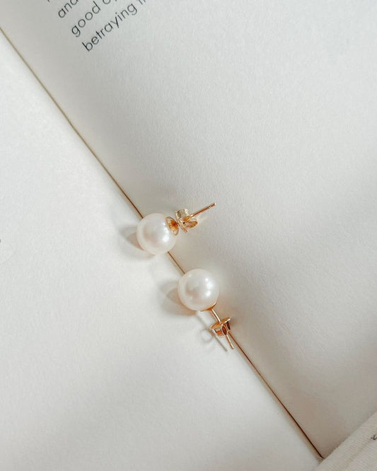 CLASSIC PEARL STUD