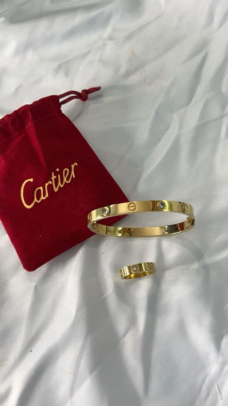 Sumiere Luxe Crystal Bangle 💫