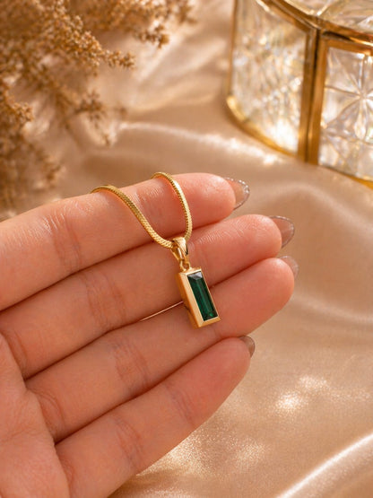Elegant Emerald Drop Necklace